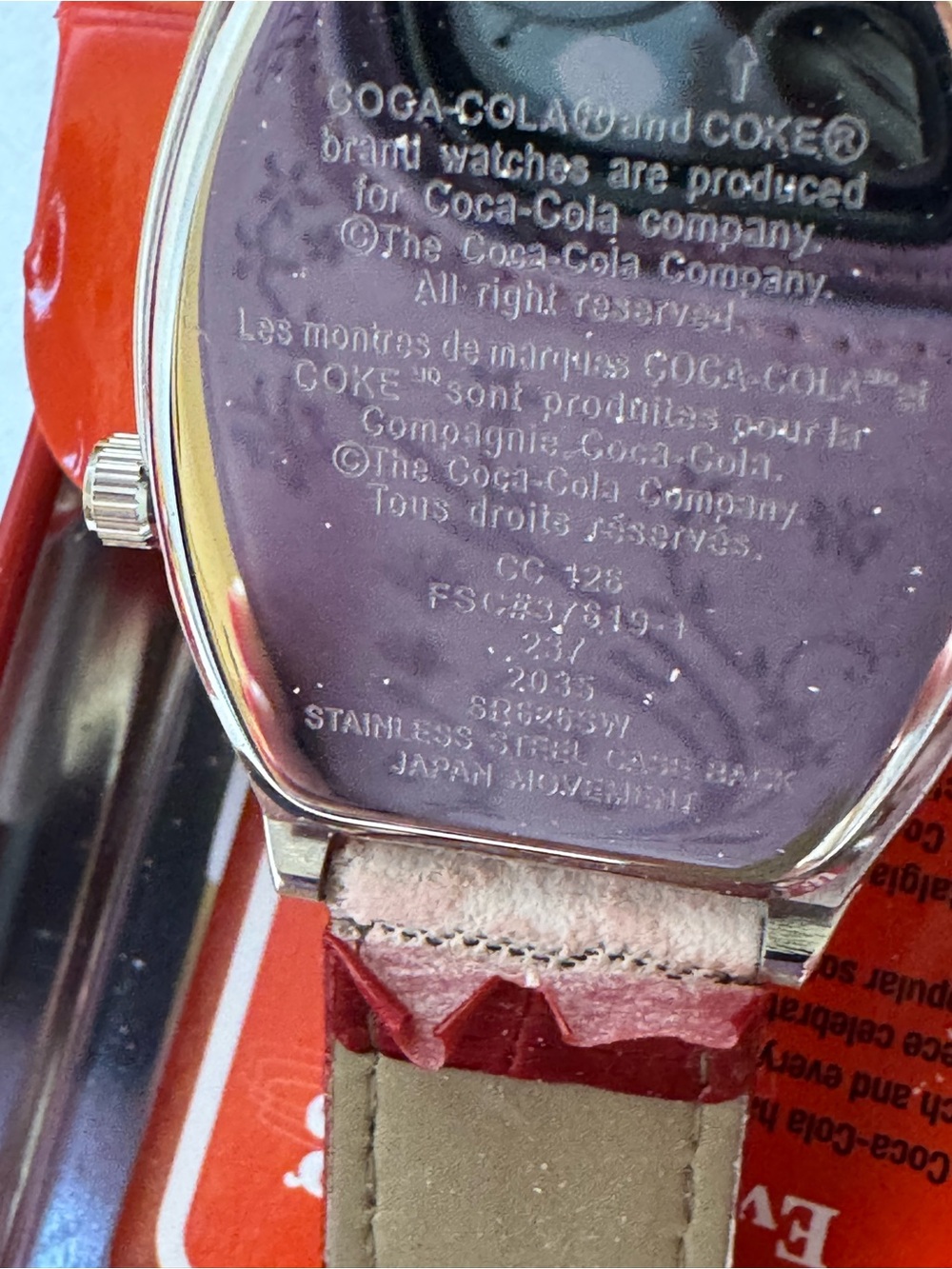 Coca Cola Watch in a Collectable Refrigerator Tin - Picture 4 of 4